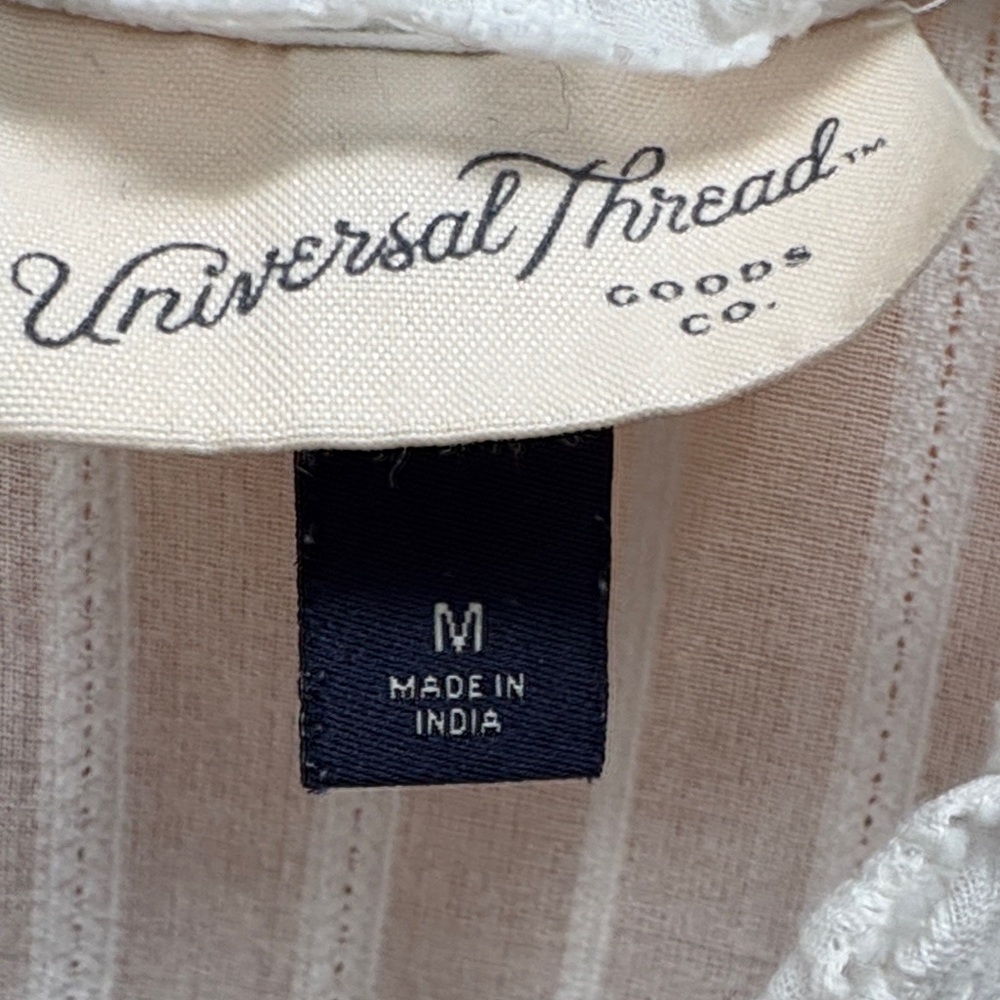 Universal Thread Victorian Style White Textured B… - image 4